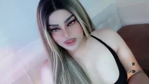 xsabbylicious69 online show from November 4, 2025, 3:38 am