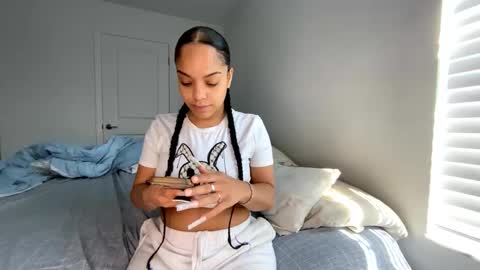 xStarGazingx online show from February 21, 2025, 5:42 pm