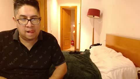 thiagoeva online show from March 8, 2025, 11:18 pm