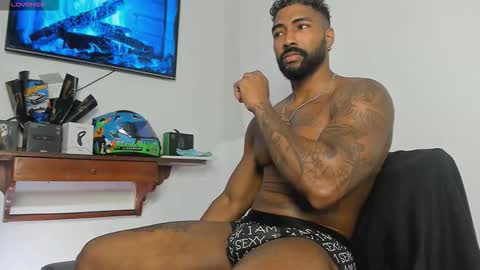 Stipp3r online show from November 23, 2025, 12:05 pm