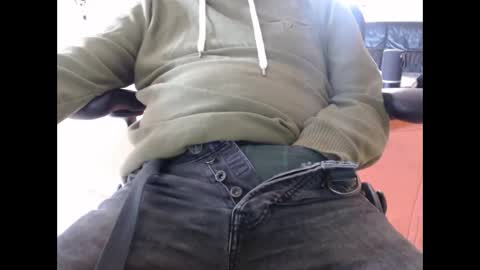 Snapshot of xtommix69 chatting on January 16, 2026, 12:31 pm xtommix69 online show from January 16, 2026, 12:31 pm