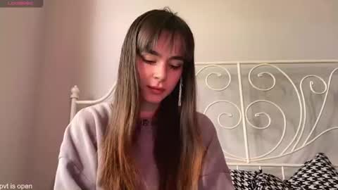 Snapshot of xx_lily chatting on June 25, 2026, 11:26 am Lily online show from June 25, 2026, 11:26 am