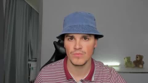 raul online show from October 19, 2025, 2:01 am