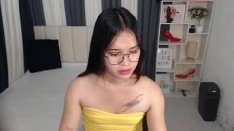 CHLOES ROOM online show from September 24, 2025, 9:23 am