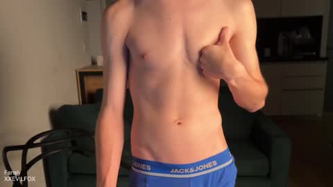 Snapshot of xxevilfox chatting on March 27, 2026, 8:37 am Fox online show from March 27, 2026, 8:37 am