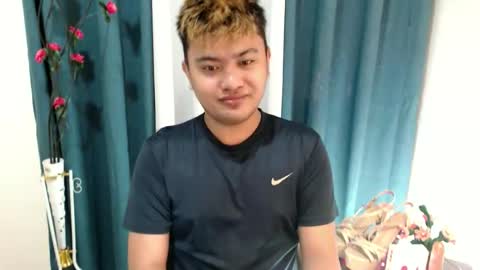 Loyd online show from December 17, 2025, 1:22 am