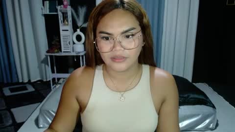 Kylie Smith online show from April 10, 2026, 4:23 pm