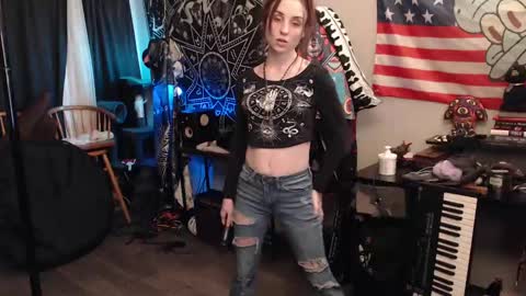 Lilith online show from September 28, 2025, 1:44 am