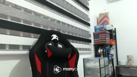 Snapshot of xxmonsterbigcockxx chatting on January 13, 2025, 9:19 am Kaycee online show from January 13, 2025, 9:19 am