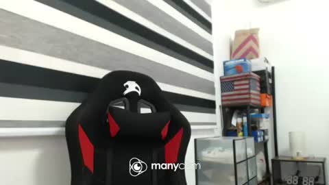 Snapshot of xxmonsterbigcockxx chatting on January 18, 2025, 5:10 am Kaycee online show from January 18, 2025, 5:10 am