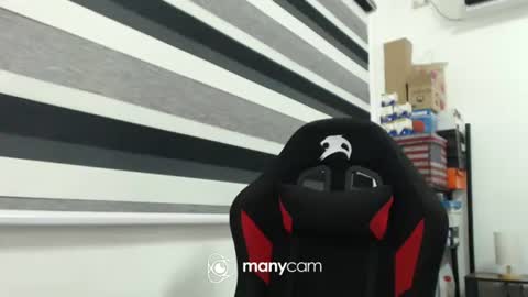 Snapshot of xxmonsterbigcockxx chatting on January 26, 2025, 12:33 pm Kaycee online show from January 26, 2025, 12:33 pm