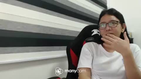 Snapshot of xxmonsterbigcockxx chatting on September 29, 2025, 1:27 pm Kaycee online show from September 29, 2025, 1:27 pm