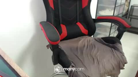 Snapshot of xxmonsterbigcockxx chatting on November 16, 2025, 1:00 am Kaycee online show from November 16, 2025, 1:00 am