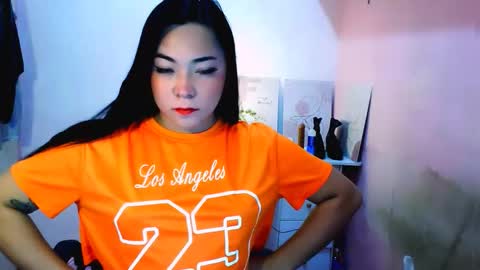 xxslutty kim online show from November 8, 2025, 6:02 am