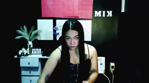 xxslutty kim online show from November 25, 2025, 10:37 am