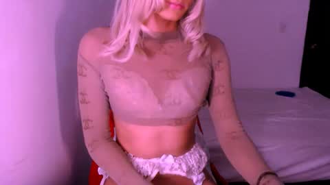 Chiara online show from November 25, 2025, 5:07 am