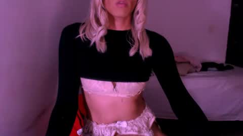 Chiara online show from April 1, 2026, 2:23 am