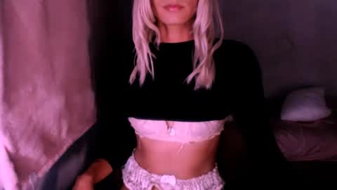 Snapshot of xxxanonymousloverxxx chatting on June 17, 2026, 4:59 am Chiara online show from June 17, 2026, 4:59 am