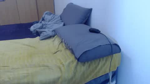 Ayanda online show from October 2, 2025, 1:51 pm