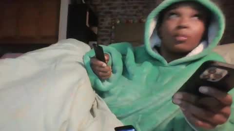 Danielle online show from March 12, 2025, 5:02 am