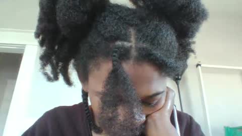 Danielle online show from November 5, 2025, 3:01 pm