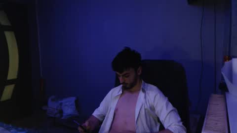 xxxdonpuiuuxxx online show from January 14, 2026, 7:08 pm