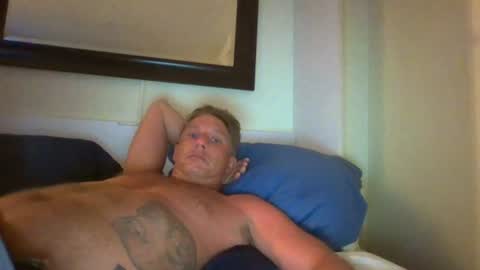 Snapshot of xxxelentdick chatting on July 18, 2026, 7:12 am deeeeznutz online show from July 18, 2026, 7:12 am