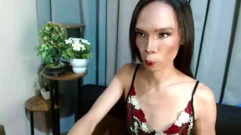 Snapshot of xxxfuckgirlyumsxxx chatting on April 27, 2026, 8:34 am Your Princess Yums online show from April 27, 2026, 8:34 am