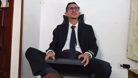 Kev online show from December 19, 2025, 8:05 pm