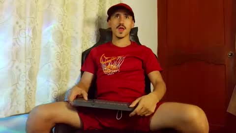 Snapshot of xxxhome_alonexxx chatting on April 22, 2026, 7:26 pm Kev online show from April 22, 2026, 7:26 pm