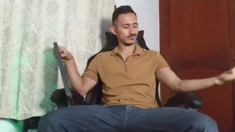 Snapshot of xxxhome_alonexxx chatting on June 16, 2026, 7:27 pm Kev online show from June 16, 2026, 7:27 pm