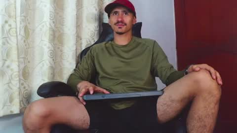Snapshot of xxxhome_alonexxx chatting on July 9, 2026, 7:29 pm Kev online show from July 9, 2026, 7:29 pm