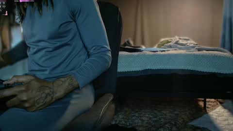 xxxjrstrokesxxx online show from March 12, 2025, 5:17 pm