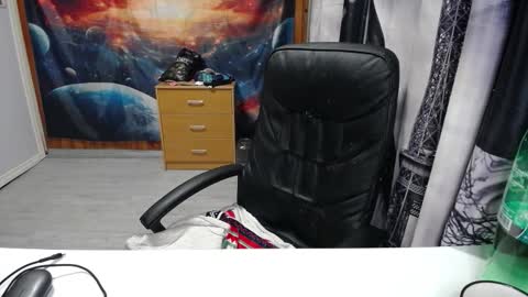 Snapshot of xxxnewlywedsxxx chatting on October 14, 2025, 8:31 pm Lana online show from October 14, 2025, 8:31 pm