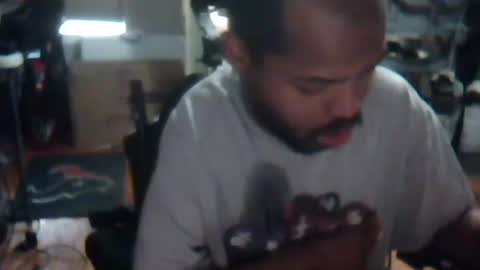 Snapshot of xxxonwheelz chatting on May 30, 2026, 6:49 pm xxxonwheelz online show from May 30, 2026, 6:49 pm