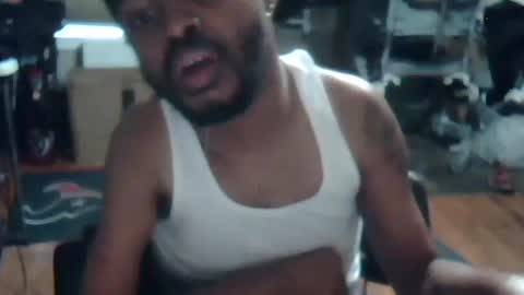 Snapshot of xxxonwheelz chatting on June 5, 2026, 11:32 pm xxxonwheelz online show from June 5, 2026, 11:32 pm