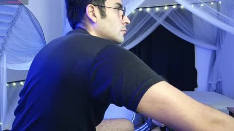 July and Fer online show from April 21, 2026, 7:47 am