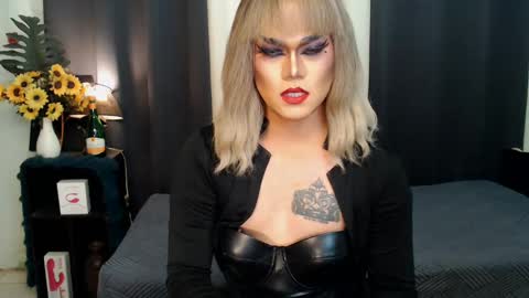 QueenMarina online show from December 24, 2024, 11:00 pm