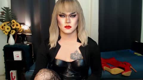 QueenMarina online show from January 11, 2025, 5:40 pm