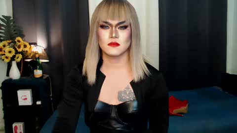 QueenMarina online show from February 19, 2025, 1:17 pm