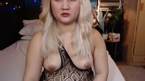 Angela online show from October 27, 2025, 12:58 am