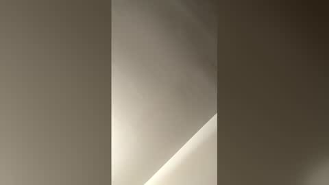 xzaviero25 online show from February 9, 2026, 3:16 pm