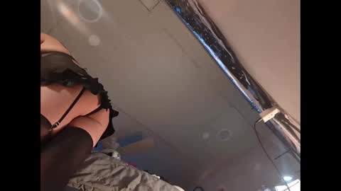 Xzbib online show from December 9, 2024, 6:35 pm