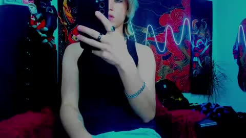 xzerox_ online show from October 8, 2025, 2:20 am