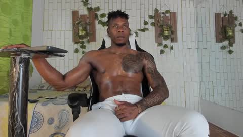 yacksson_lawrence online show from December 31, 2024, 10:12 pm