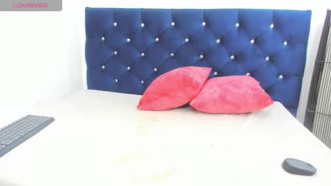 yaiza_sexylovee online show from October 27, 2025, 12:04 am