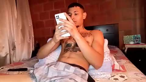 Yajz online show from October 17, 2025, 8:33 pm