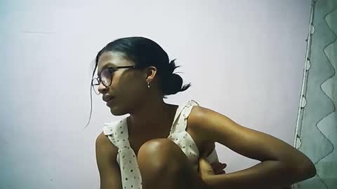 yalane online show from November 12, 2025, 7:03 pm