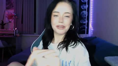 Snapshot of yamilean chatting on June 1, 2026, 10:44 pm Yami online show from June 1, 2026, 10:44 pm