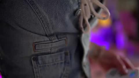 Yamira online show from February 19, 2025, 7:05 pm